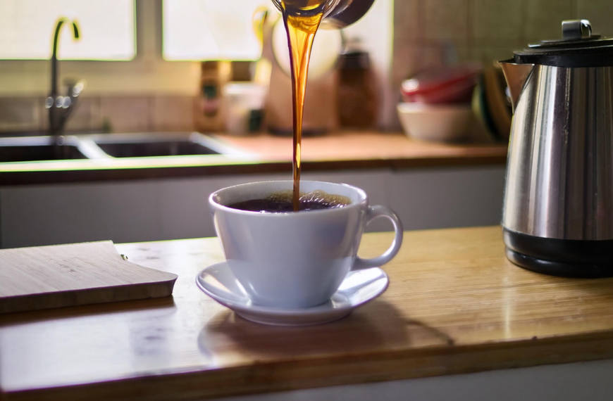 What ingredient do you add to coffee to lose weight?